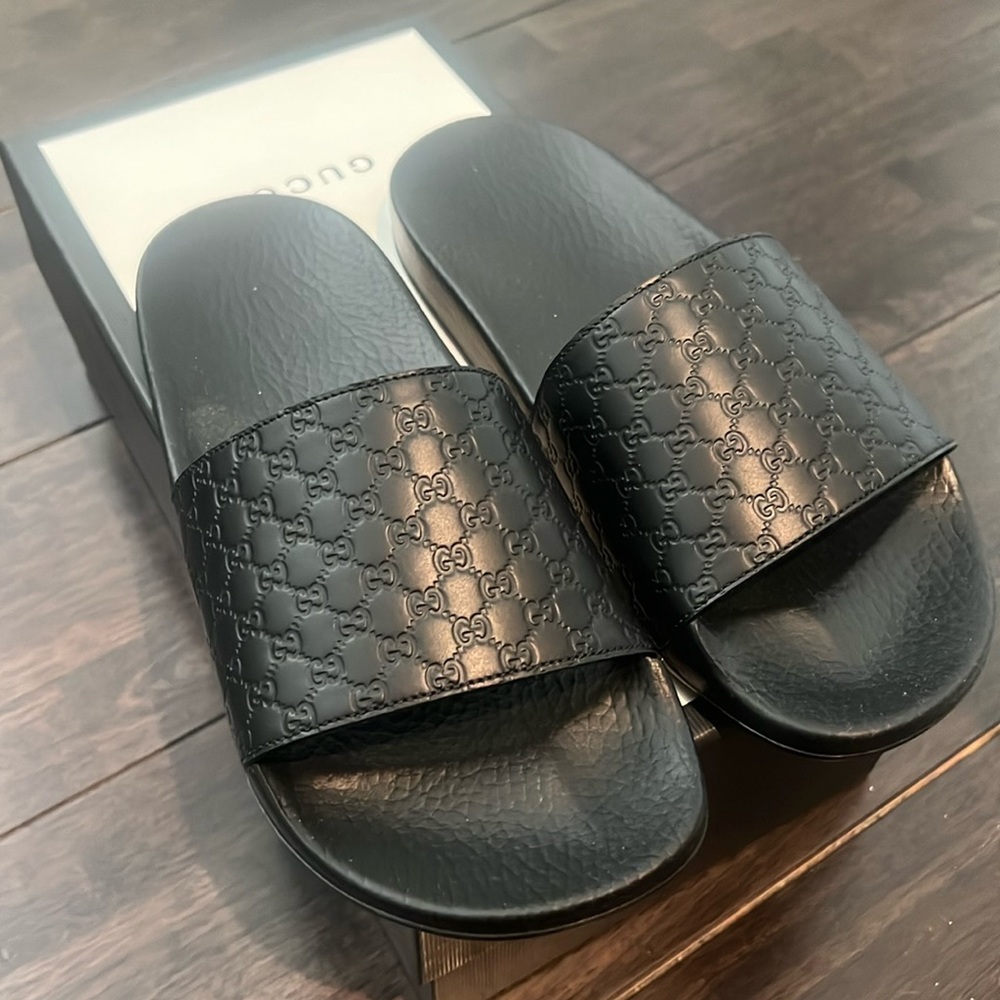 Brad new Gucci slides women size 7